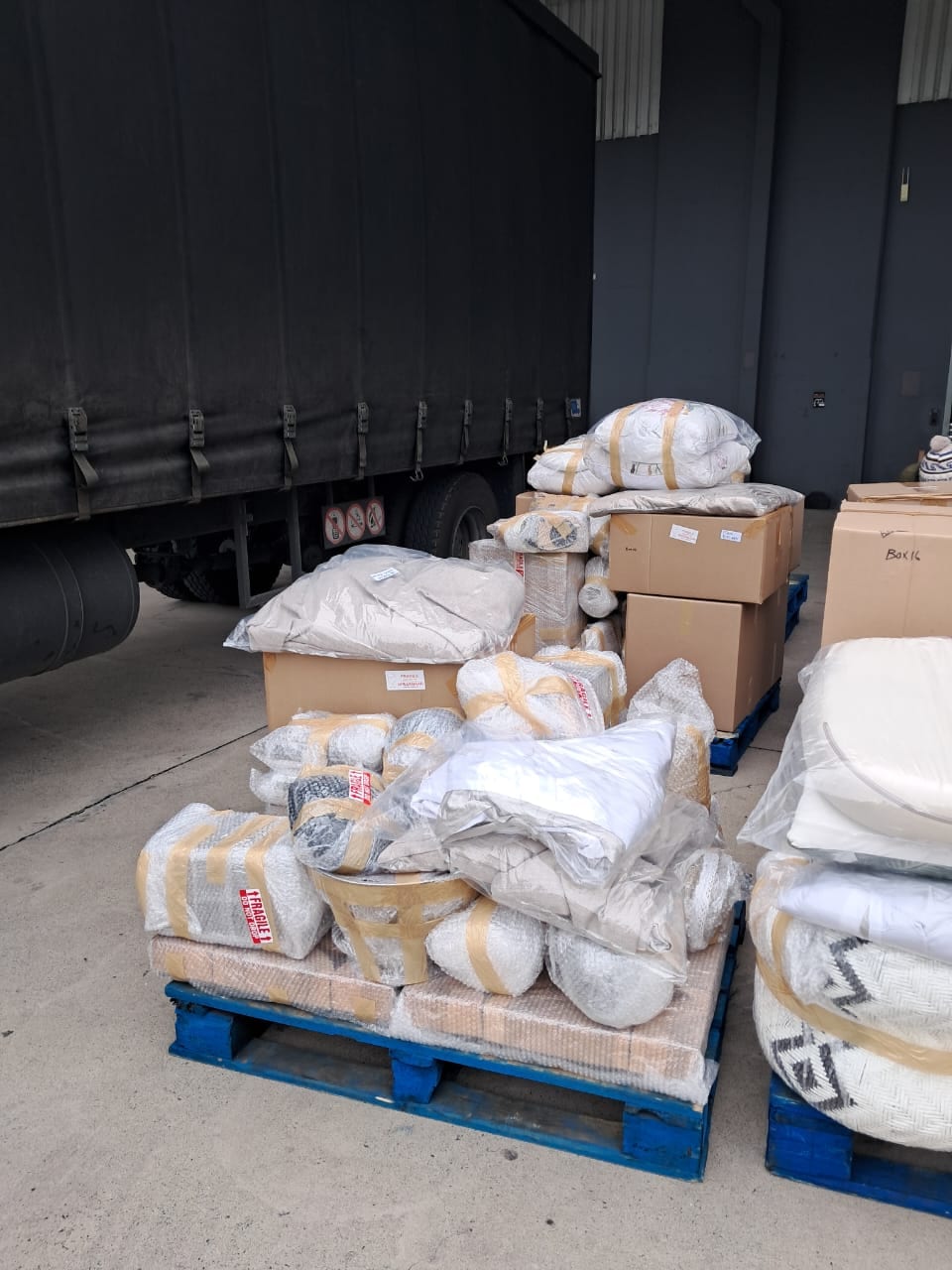 Moving dotcom photo