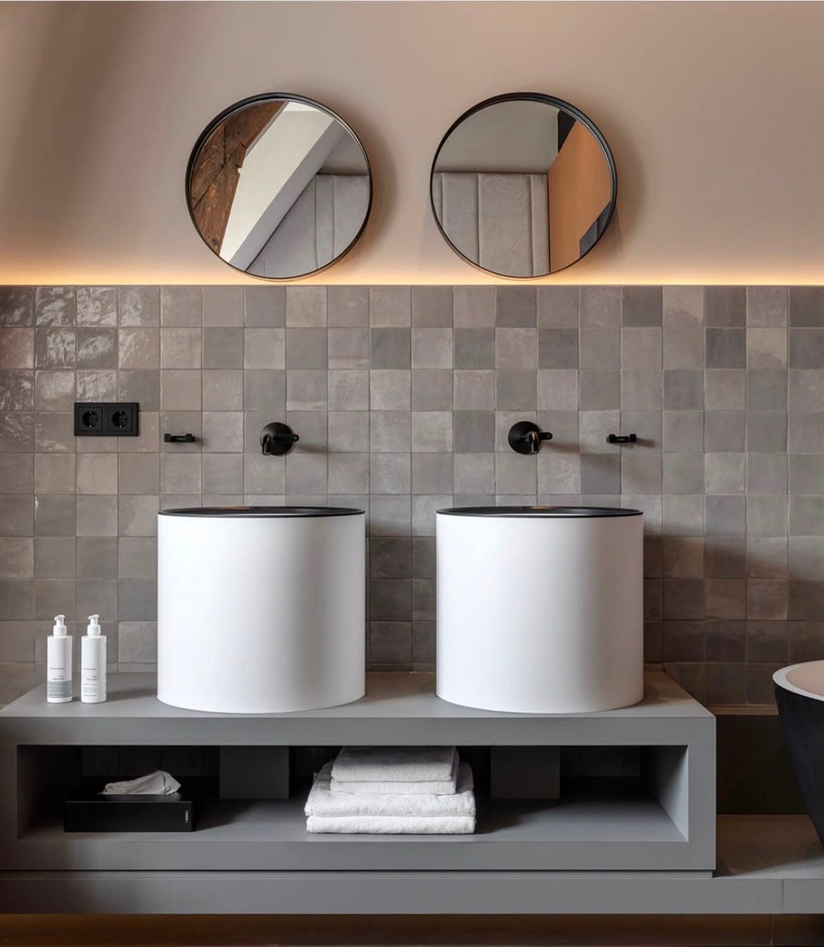 Ferreiras Tile and Bathroom photo